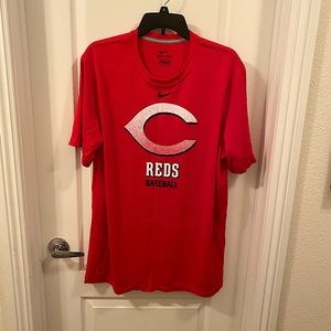 NWOT NIKE DRI FIT TEE